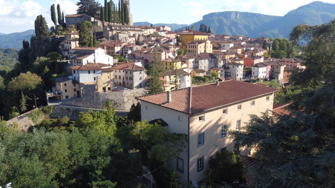Villa Gherardi - B&B E Hostel Barga Exterior foto